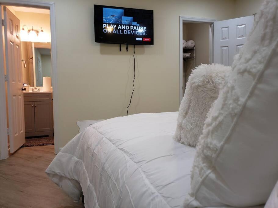 Cozy 2 Bedroom Pineville-Matthews Duplex Sleeps 8 Charlotte Kültér fotó