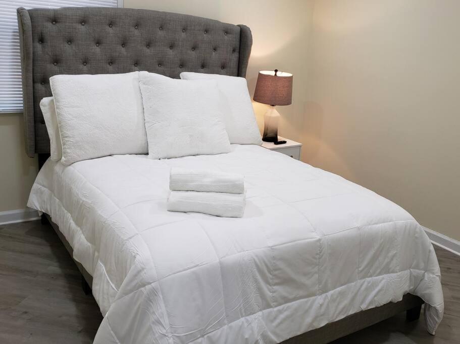 Cozy 2 Bedroom Pineville-Matthews Duplex Sleeps 8 Charlotte Kültér fotó